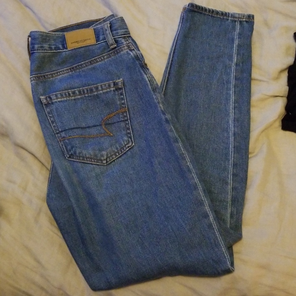 American Eagle mom jeans